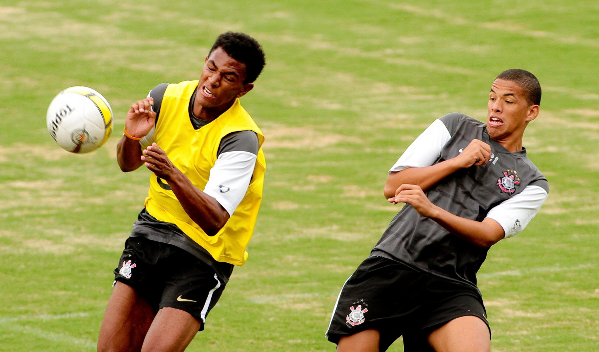 Rivaldo Junior filho do ex jogador Rivaldo durante treino do Corinthians sub 18 realizado no Parque sao Jorge