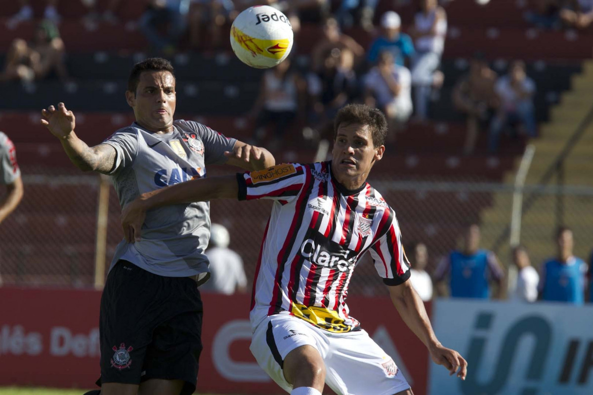 Durante o jogo esta tarde entre Paulista x Corinthians, no estádio Jaime Cintra , em Jundiaí, válido pela 1ª rodada do Campeonato Paulista 2013 - Jundiaí/SP