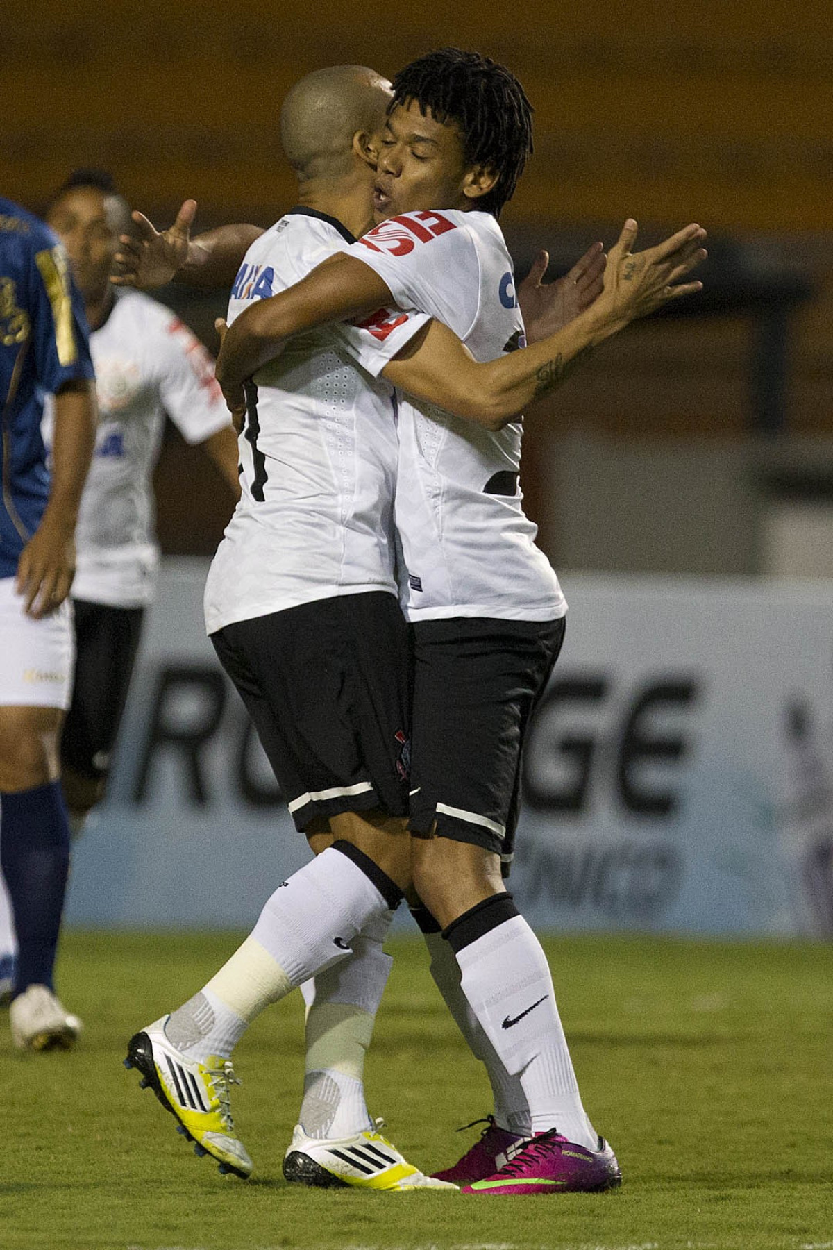 Durante a partida entre Corinthians x Penapolense realizada esta noite no estádio do Pacaembu, jogo válido pela 15ª rodada do Campeonato Paulista de 2013
