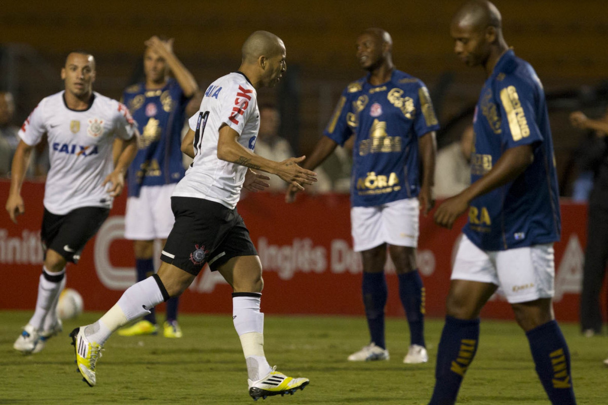 Durante a partida entre Corinthians x Penapolense realizada esta noite no estádio do Pacaembu, jogo válido pela 15ª rodada do Campeonato Paulista de 2013