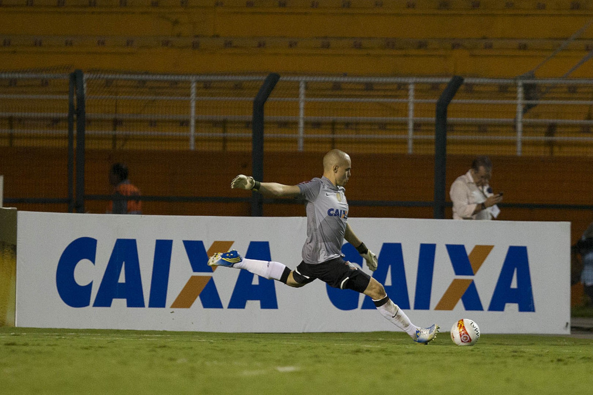 Durante a partida entre Corinthians x Penapolense realizada esta noite no estádio do Pacaembu, jogo válido pela 15ª rodada do Campeonato Paulista de 2013