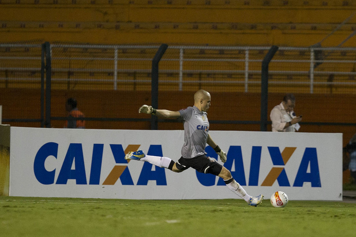 Durante a partida entre Corinthians x Penapolense realizada esta noite no estdio do Pacaembu, jogo vlido pela 15 rodada do Campeonato Paulista de 2013