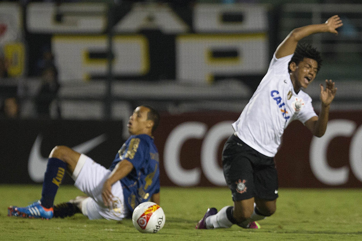 Durante a partida entre Corinthians x Penapolense realizada esta noite no estádio do Pacaembu, jogo válido pela 15ª rodada do Campeonato Paulista de 2013
