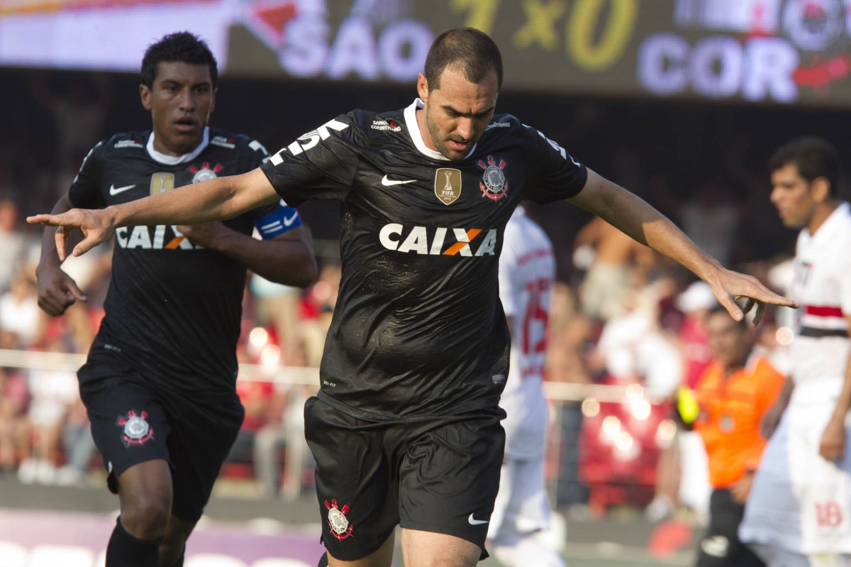 Durante a partida entre São Paulo x Corinthians realizada esta tarde no estádio do Morumbi, jogo válido pela 16ª rodada do Campeonato Paulista de 2013