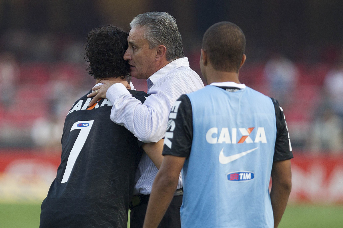 Durante a partida entre São Paulo x Corinthians realizada esta tarde no estádio do Morumbi, jogo válido pela 16ª rodada do Campeonato Paulista de 2013