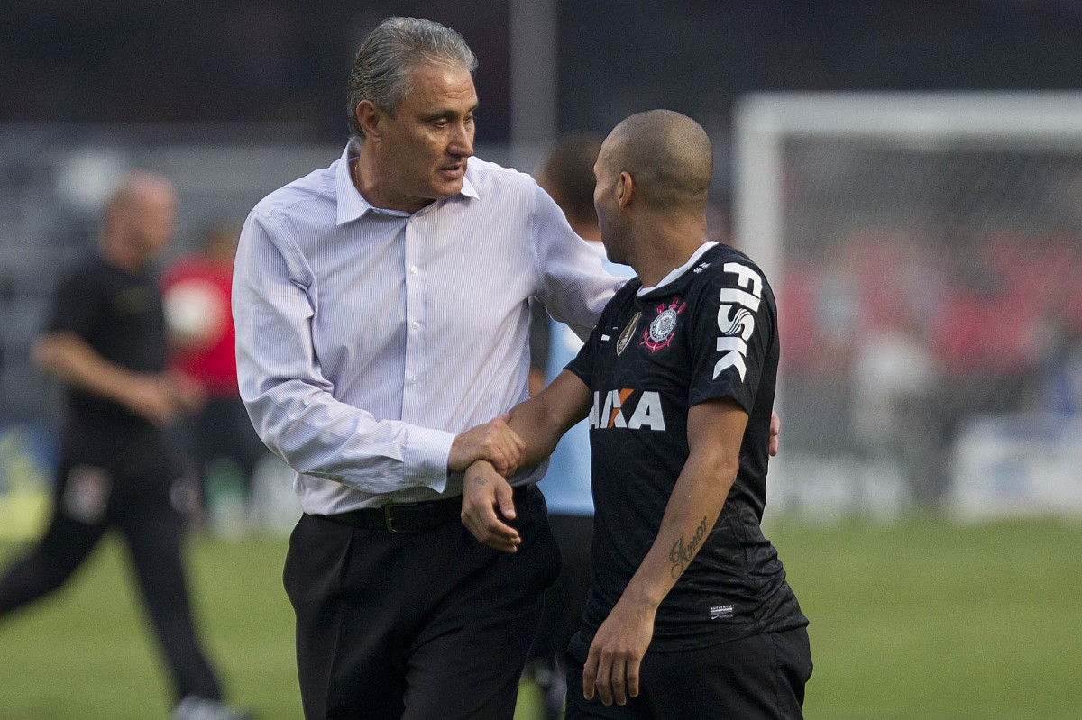 Durante a partida entre São Paulo x Corinthians realizada esta tarde no estádio do Morumbi, jogo válido pela 16ª rodada do Campeonato Paulista de 2013