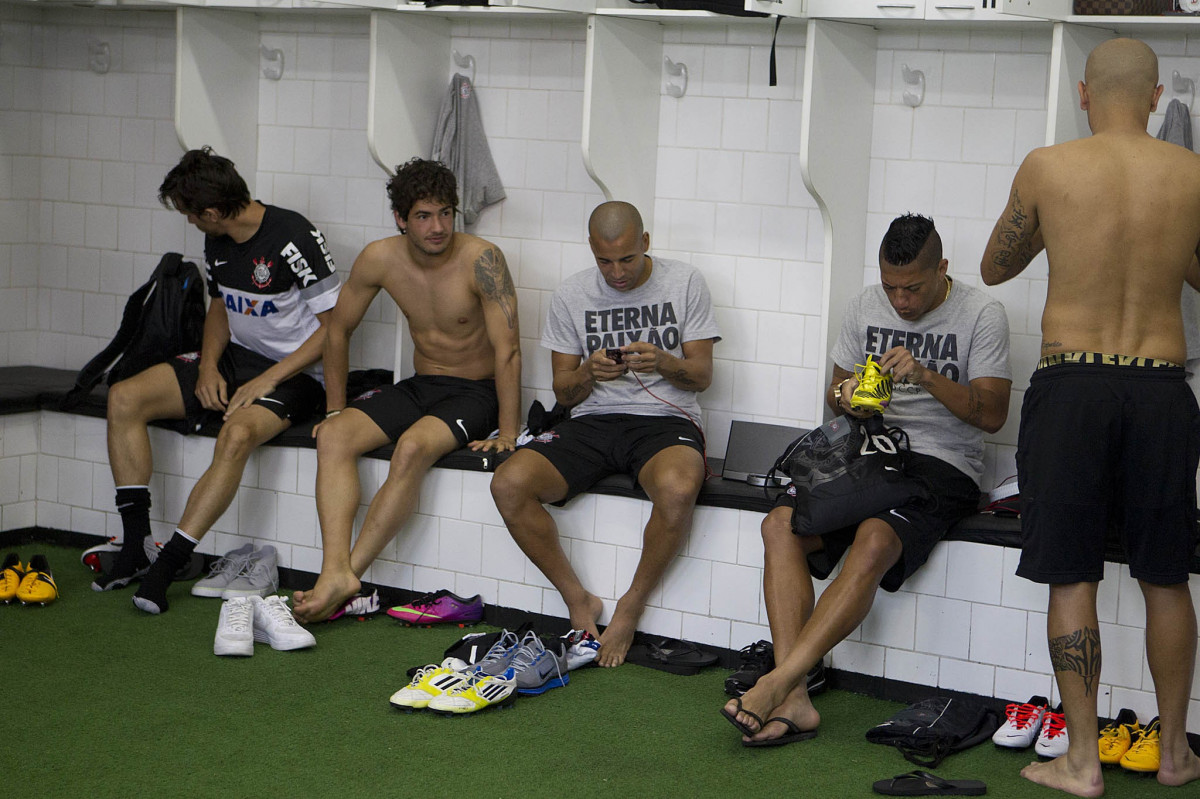 Nos vestiários antes da partida entre São Paulo x Corinthians realizada esta tarde no estádio do Morumbi, jogo válido pela 16ª rodada do Campeonato Paulista de 2013