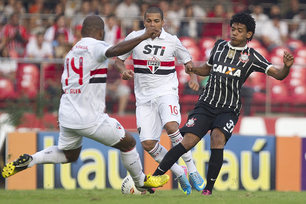 Durante a partida entre São Paulo x Corinthians realizada esta tarde no estádio do Morumbi, jogo válido pelas semifinais do Campeonato Paulista de 2013