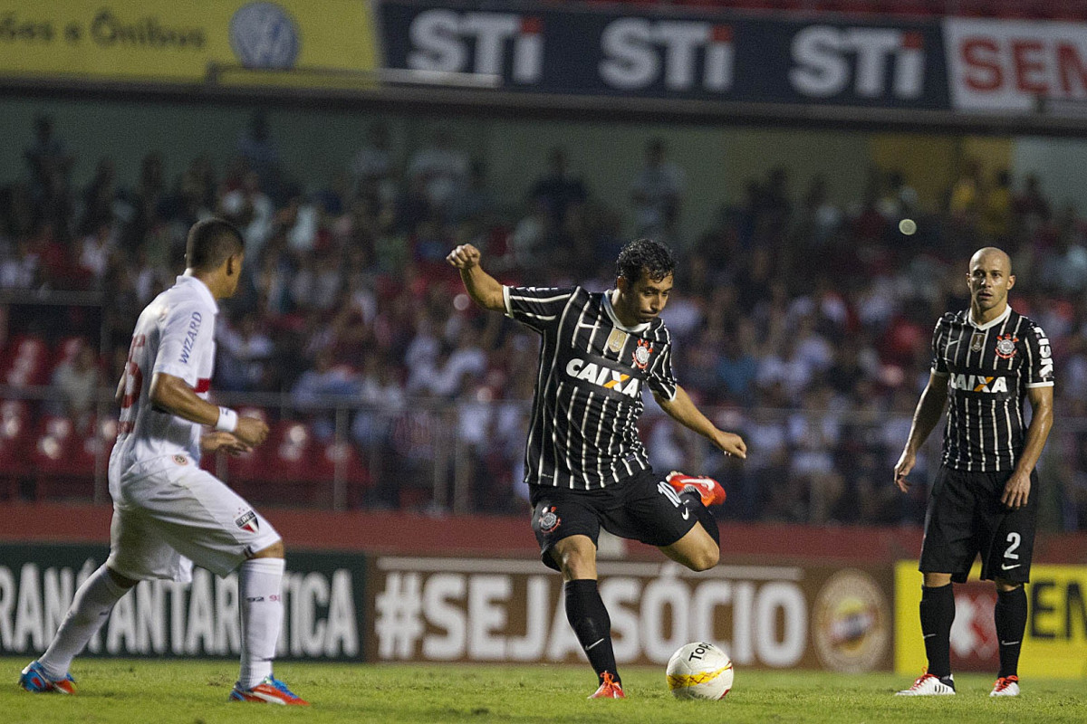 Durante a partida entre São Paulo x Corinthians realizada esta tarde no estádio do Morumbi, jogo válido pelas semifinais do Campeonato Paulista de 2013