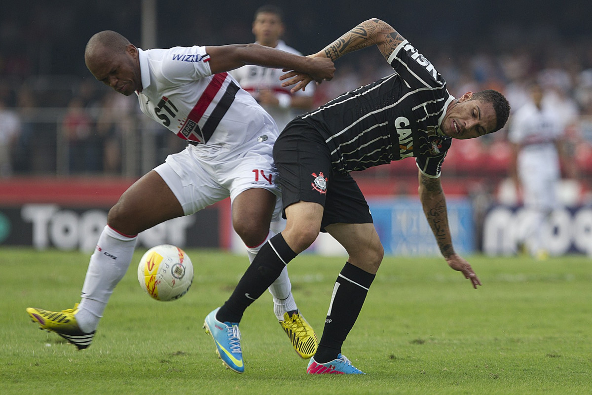 Durante a partida entre São Paulo x Corinthians realizada esta tarde no estádio do Morumbi, jogo válido pelas semifinais do Campeonato Paulista de 2013