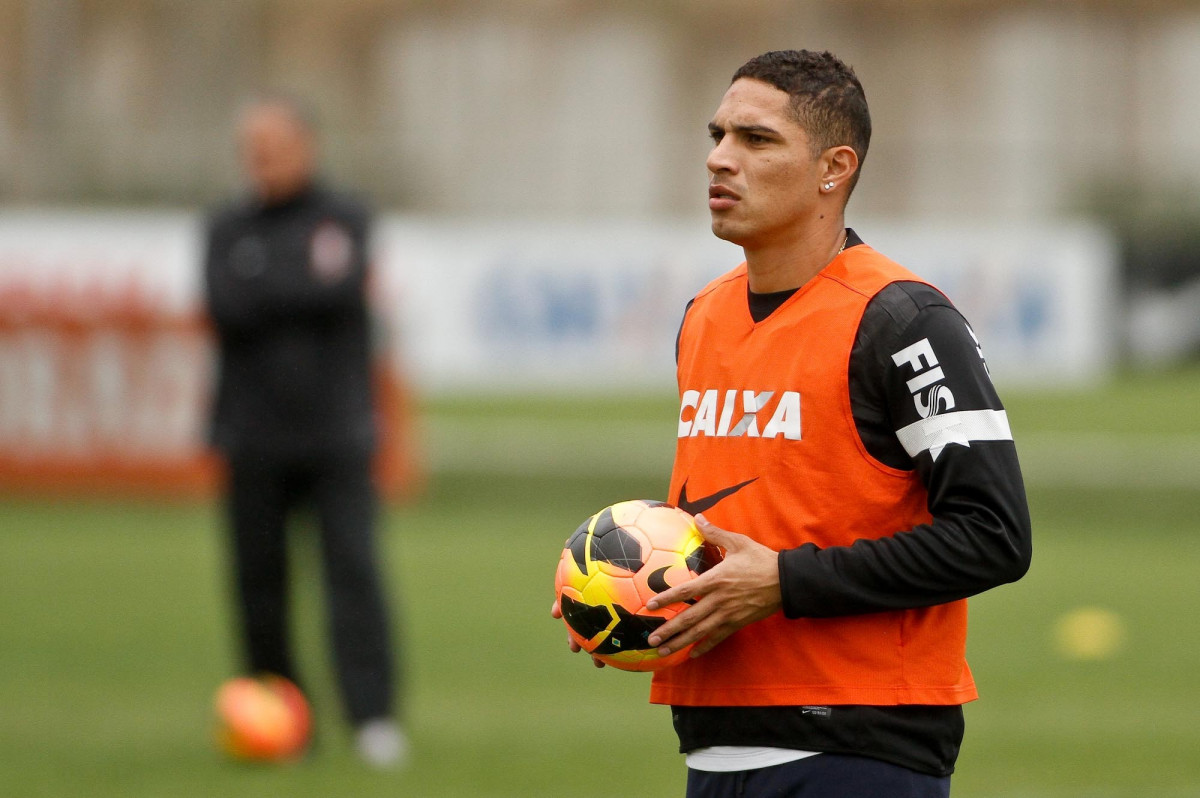 Paolo Guerrero deixou o Corinthians em 2015; jogador tem contrato com o Internacional at o final de 2021, mas no deve vir ao Timo