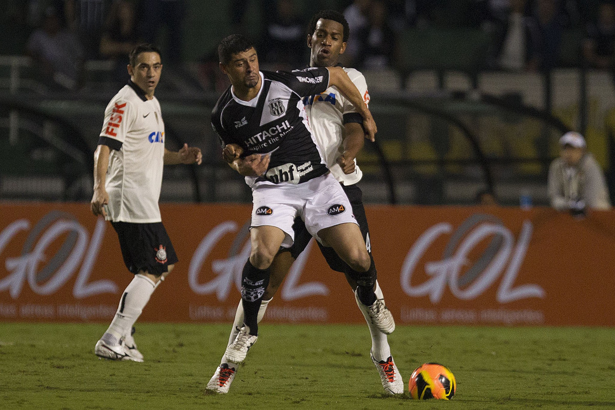 Durante a partida entre Corinthians x Ponte Preta/Campinas, realizada esta noite no estdio do Pacaembu, 3 rodada do Campeonato Brasileiro de 2013