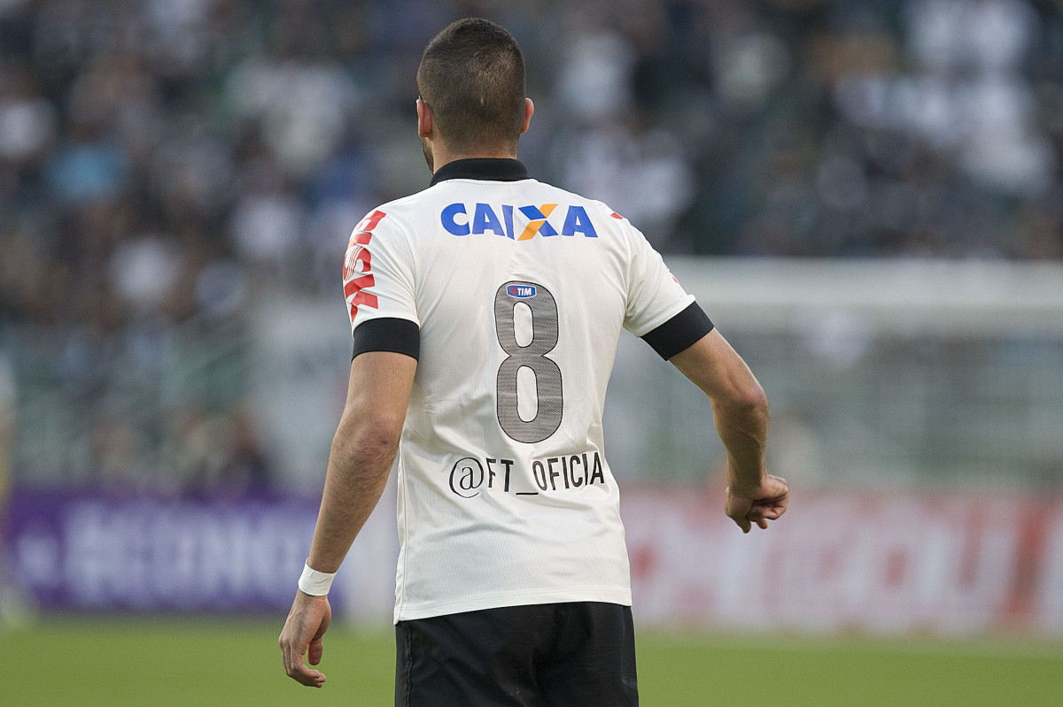 Durante a partida entre Corinthians x So Paulo, realizada esta tarde no estdio do Pacaembu, vlida pela 9 rodada do Campeonato Brasileiro de 2013