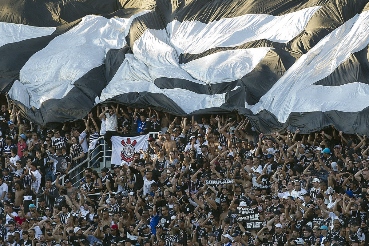 Durante a partida entre Corinthians x São Paulo, realizada esta tarde no estádio do Pacaembu, válida pela 9ª rodada do Campeonato Brasileiro de 2013