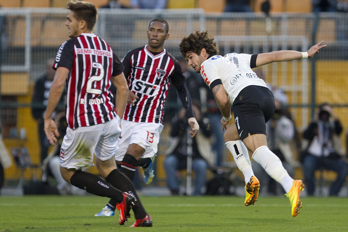 Durante a partida entre Corinthians x São Paulo, realizada esta tarde no estádio do Pacaembu, válida pela 9ª rodada do Campeonato Brasileiro de 2013