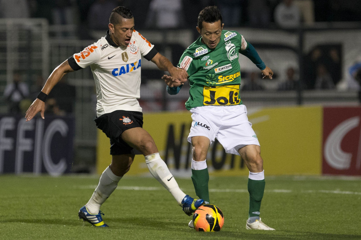 Corinthians e Luverdense duelaram em 2013