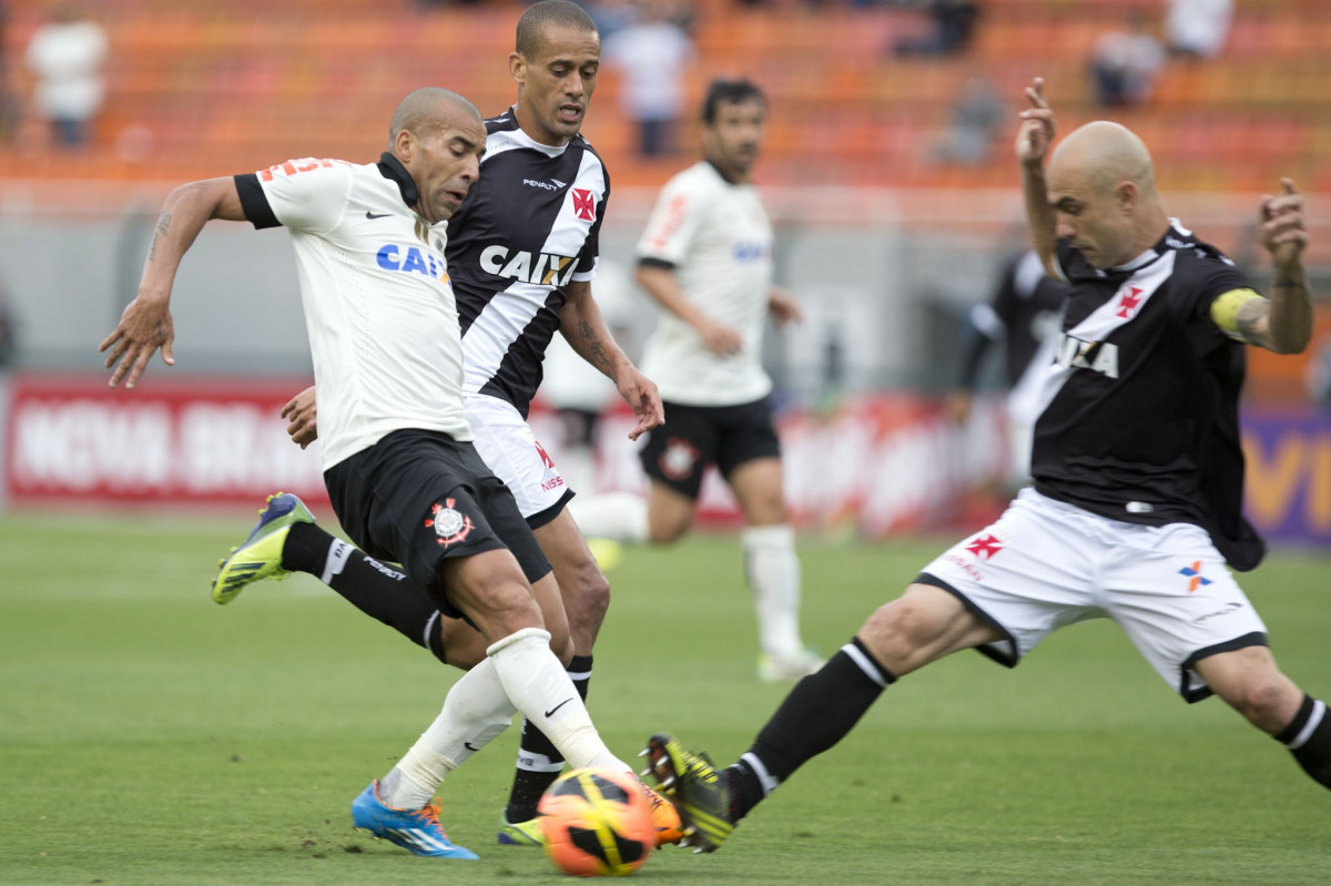 Durante a partida entre Corinthians x Vasco da Gama, realizada esta tarde no estdio do Pacaembu, vlida pela 35 rodada do Campeonato Brasileiro de 2013