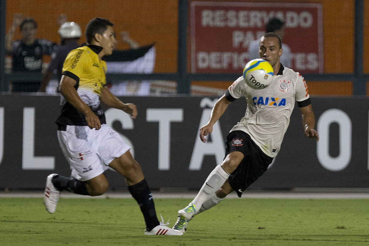 Durante a partida entre Corinthians x So Bernardo, realizada esta noite no estdio do Pacaembu, vlida pela 3 rodada do Campeonato Paulista de 2014