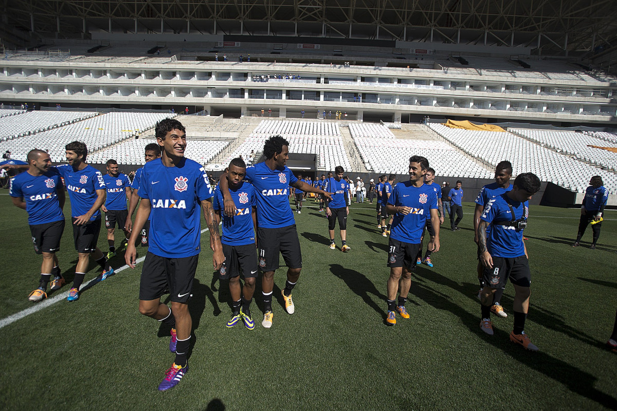 Durante o primeiro treino esta manh na Arena Corinthians, zona leste de So Paulo. O prximo jogo da equipe ser amanh, domingo, dia 16/03, contra a Penapolense, no estdio Tenente Carrio, vlido pela 14 rodada do Campeonato Paulista 2014