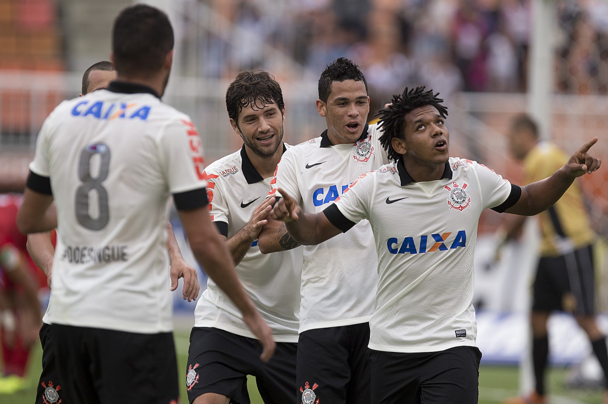 Durante a partida entre Corinthians x Atlético Sorocaba, realizada esta tarde no estádio do Pacaembu, válida pela 15ª rodada do Campeonato Paulista de 2014