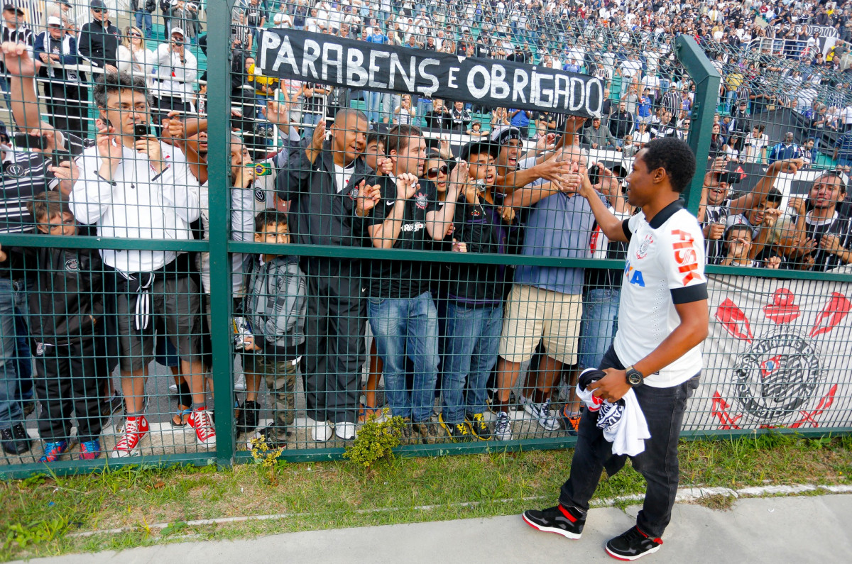 Elias Corinthians durante partida vaila pelo campeonato Brasileiro 2014. joga realizado no Pacaembu realizado27/04/2014: (