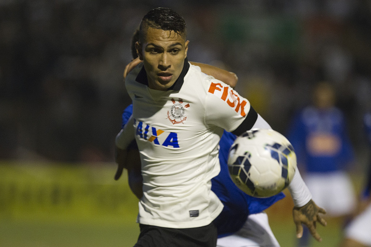 Durante a partida Corinthians x Cruzeiro, realizada esta noite no estdio do Caninde, vlida pela 8 rodada do Campeonato Brasileiro de 2014