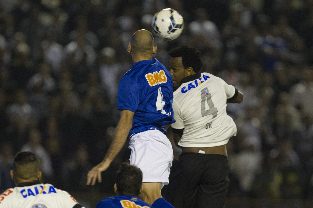 Durante a partida Corinthians x Cruzeiro, realizada esta noite no estdio do Caninde, vlida pela 8 rodada do Campeonato Brasileiro de 2014