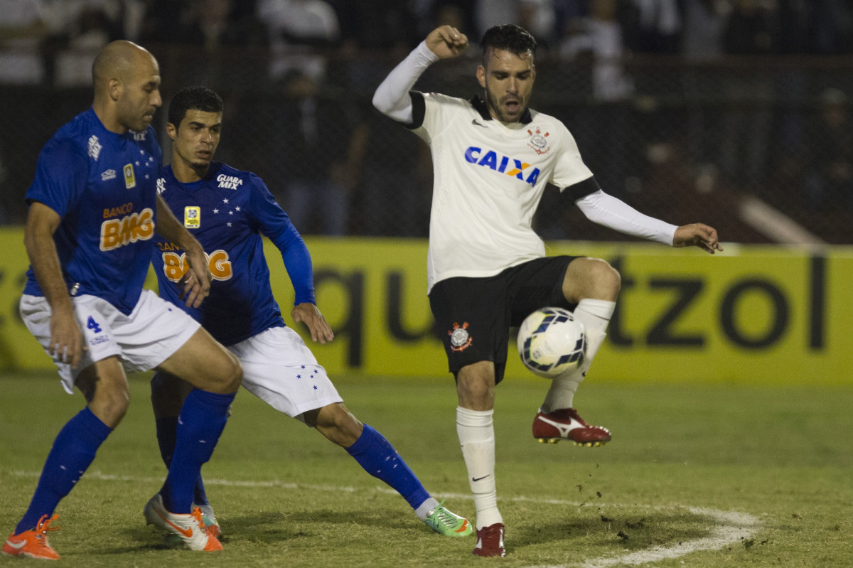 Durante a partida Corinthians x Cruzeiro, realizada esta noite no estdio do Caninde, vlida pela 8 rodada do Campeonato Brasileiro de 2014