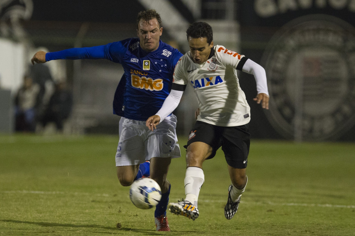 Durante a partida Corinthians x Cruzeiro, realizada esta noite no estdio do Caninde, vlida pela 8 rodada do Campeonato Brasileiro de 2014