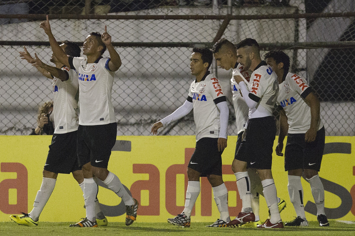 Durante a partida Corinthians x Cruzeiro, realizada esta noite no estdio do Caninde, vlida pela 8 rodada do Campeonato Brasileiro de 2014