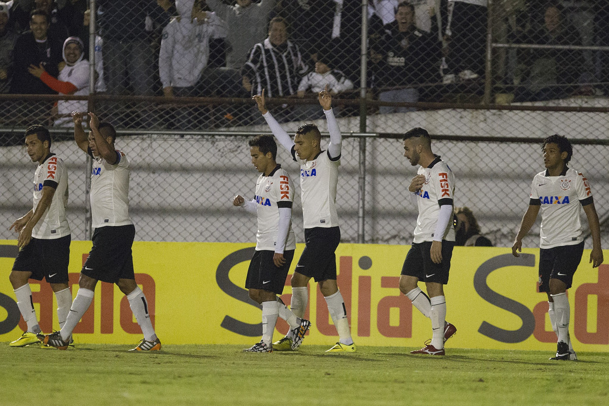 Durante a partida Corinthians x Cruzeiro, realizada esta noite no estdio do Caninde, vlida pela 8 rodada do Campeonato Brasileiro de 2014
