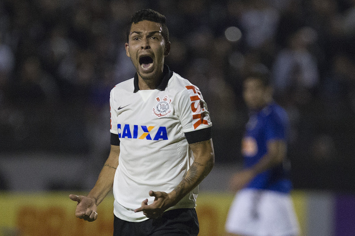 Durante a partida Corinthians x Cruzeiro, realizada esta noite no estádio do Caninde, válida pela 8ª rodada do Campeonato Brasileiro de 2014