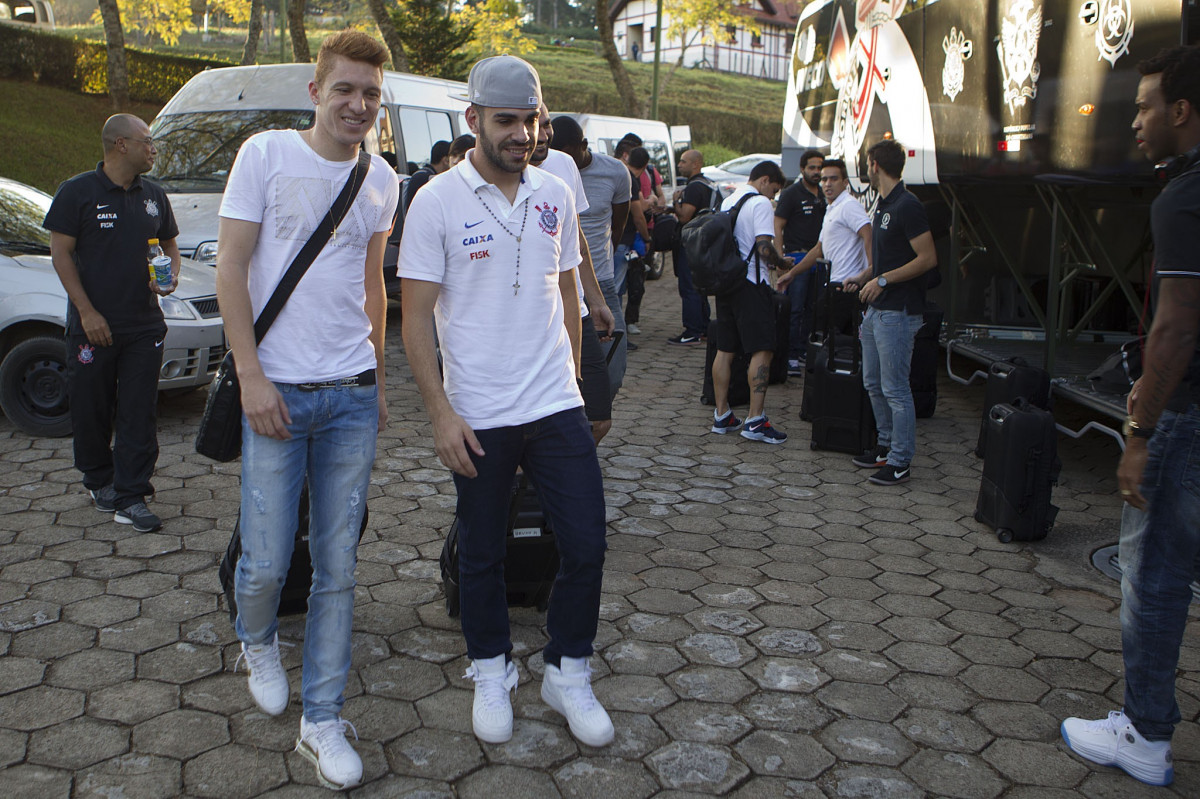 O time do Corinthians chega ao Hotel Fazenda das Amoreiras na cidade de Extrema/MG para uma intertemporada antes do reinicio do Campeonato Brasileiro 2014. O prximo jogo da equipe ser dia 17/07 contra o Internacional/RS, na Arena Corinthians, vlido pela 10 rodada do Campeonato Brasileiro de 2014