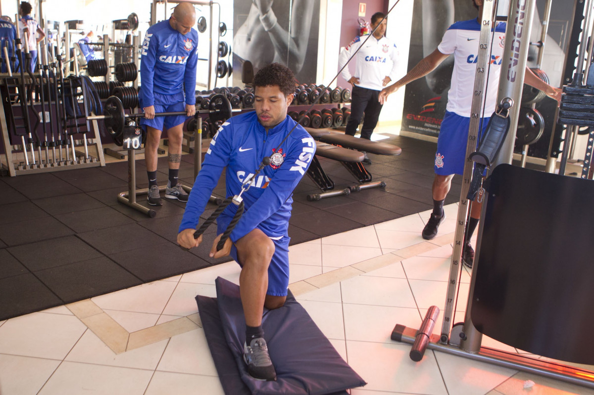 Durante o treino desta manhã em uma academia na cidade de Extrema/MG. O time faz uma intertemporada preparando-se para o próximo jogo dia 17/07 contra o Internacional/RS, na Arena Corinthians, válido pela 10ª rodada do Campeonato Brasileiro de 2014