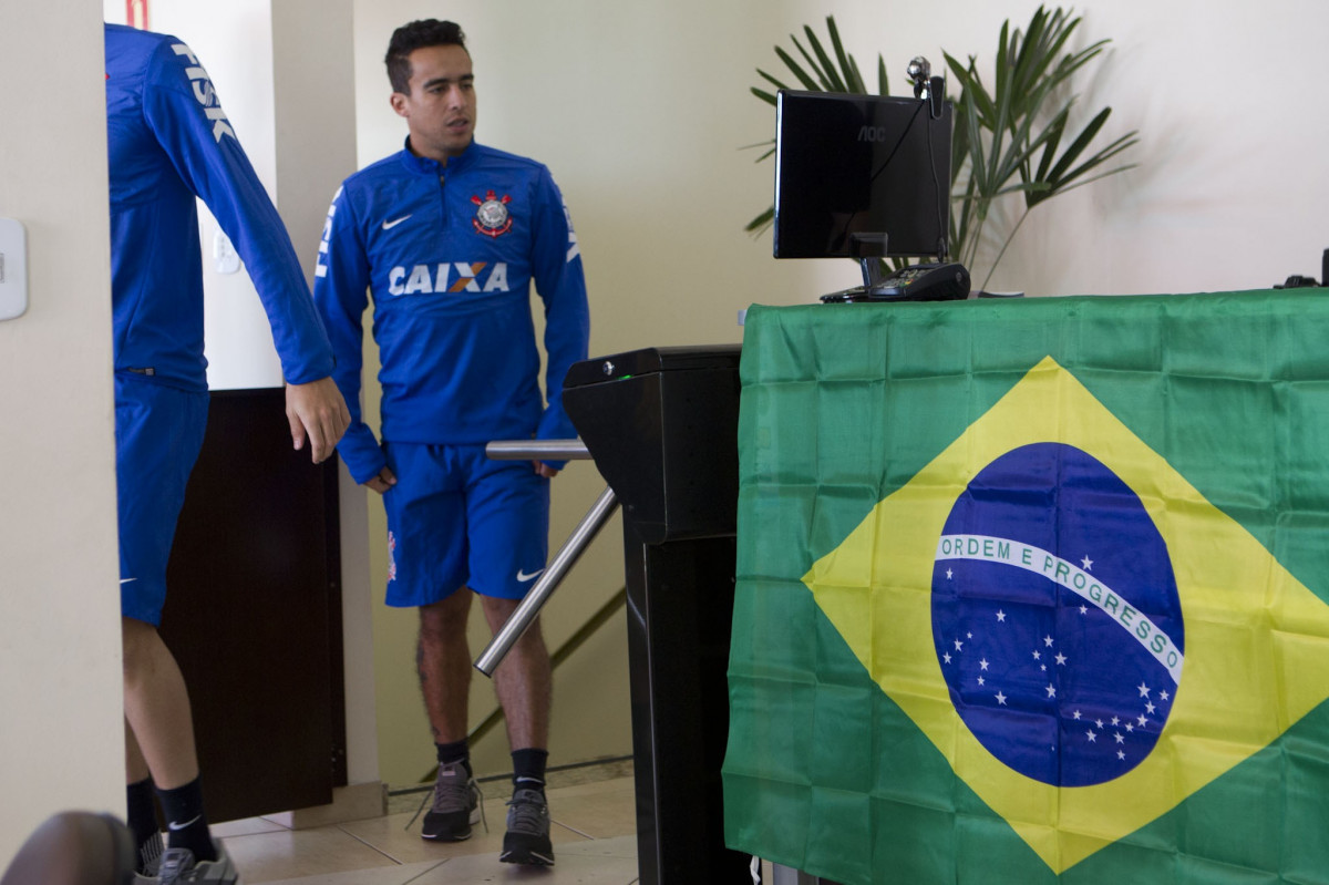 Durante o treino desta manhã em uma academia na cidade de Extrema/MG. O time faz uma intertemporada preparando-se para o próximo jogo dia 17/07 contra o Internacional/RS, na Arena Corinthians, válido pela 10ª rodada do Campeonato Brasileiro de 2014