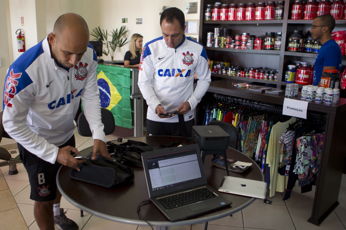 Durante o treino desta manhã em uma academia na cidade de Extrema/MG. O time faz uma intertemporada preparando-se para o próximo jogo dia 17/07 contra o Internacional/RS, na Arena Corinthians, válido pela 10ª rodada do Campeonato Brasileiro de 2014