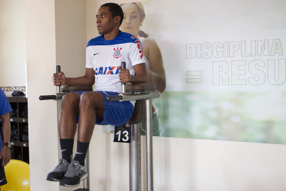 Durante o treino desta manh em uma academia na cidade de Extrema/MG. O time faz uma intertemporada preparando-se para o prximo jogo dia 17/07 contra o Internacional/RS, na Arena Corinthians, vlido pela 10 rodada do Campeonato Brasileiro de 2014