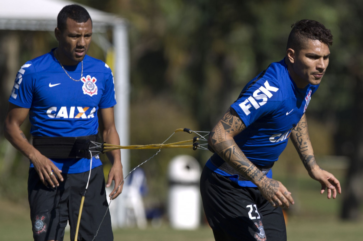 Durante o treino desta manh no Hotel Fazenda das Amoreiras, na cidade de Extrema/MG. O time faz uma intertemporada preparando-se para o prximo jogo dia 17/07 contra o Internacional/RS, na Arena Corinthians, vlido pela 10 rodada do Campeonato Brasileiro de 2014