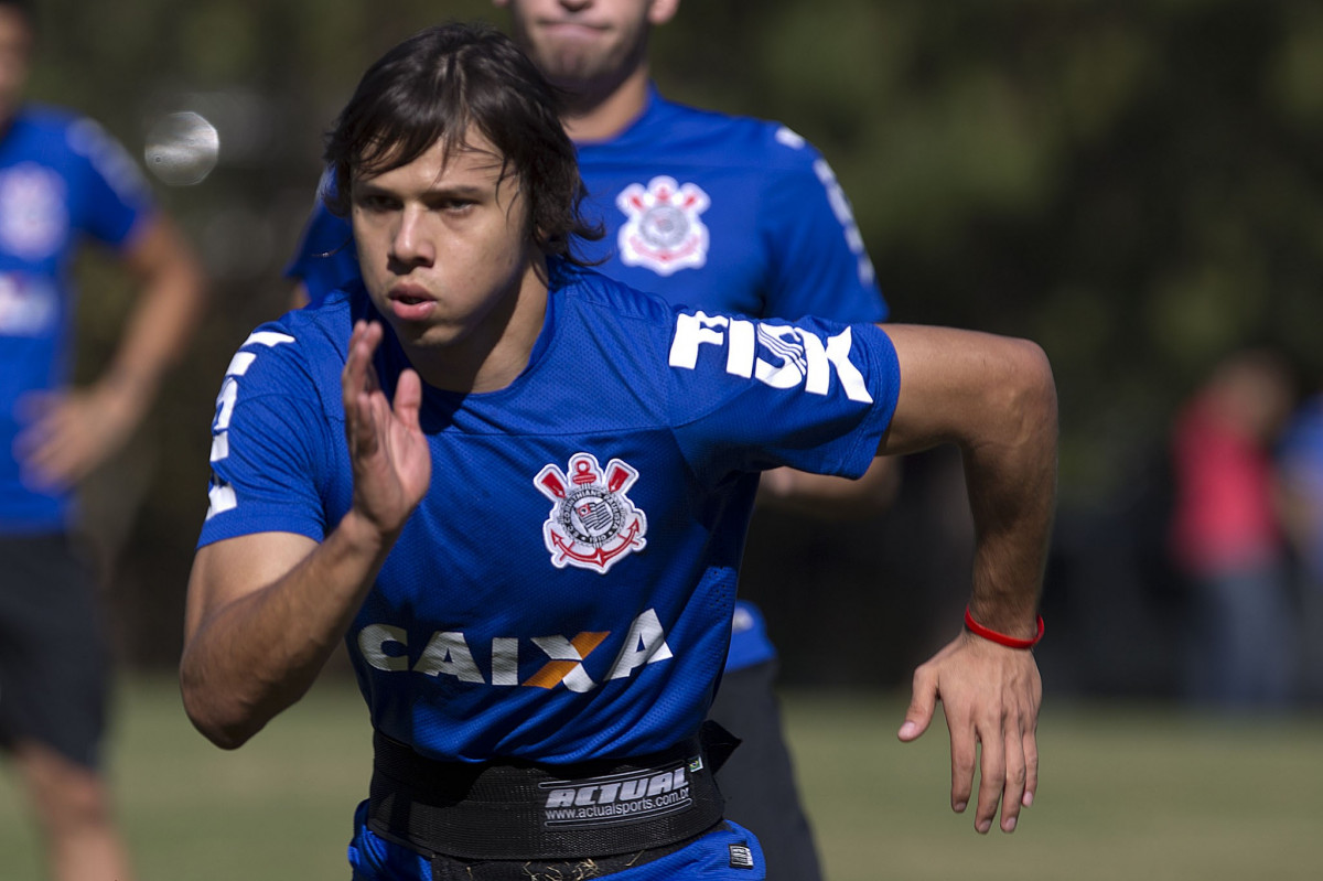 Durante o treino desta manh no Hotel Fazenda das Amoreiras, na cidade de Extrema/MG. O time faz uma intertemporada preparando-se para o prximo jogo dia 17/07 contra o Internacional/RS, na Arena Corinthians, vlido pela 10 rodada do Campeonato Brasileiro de 2014