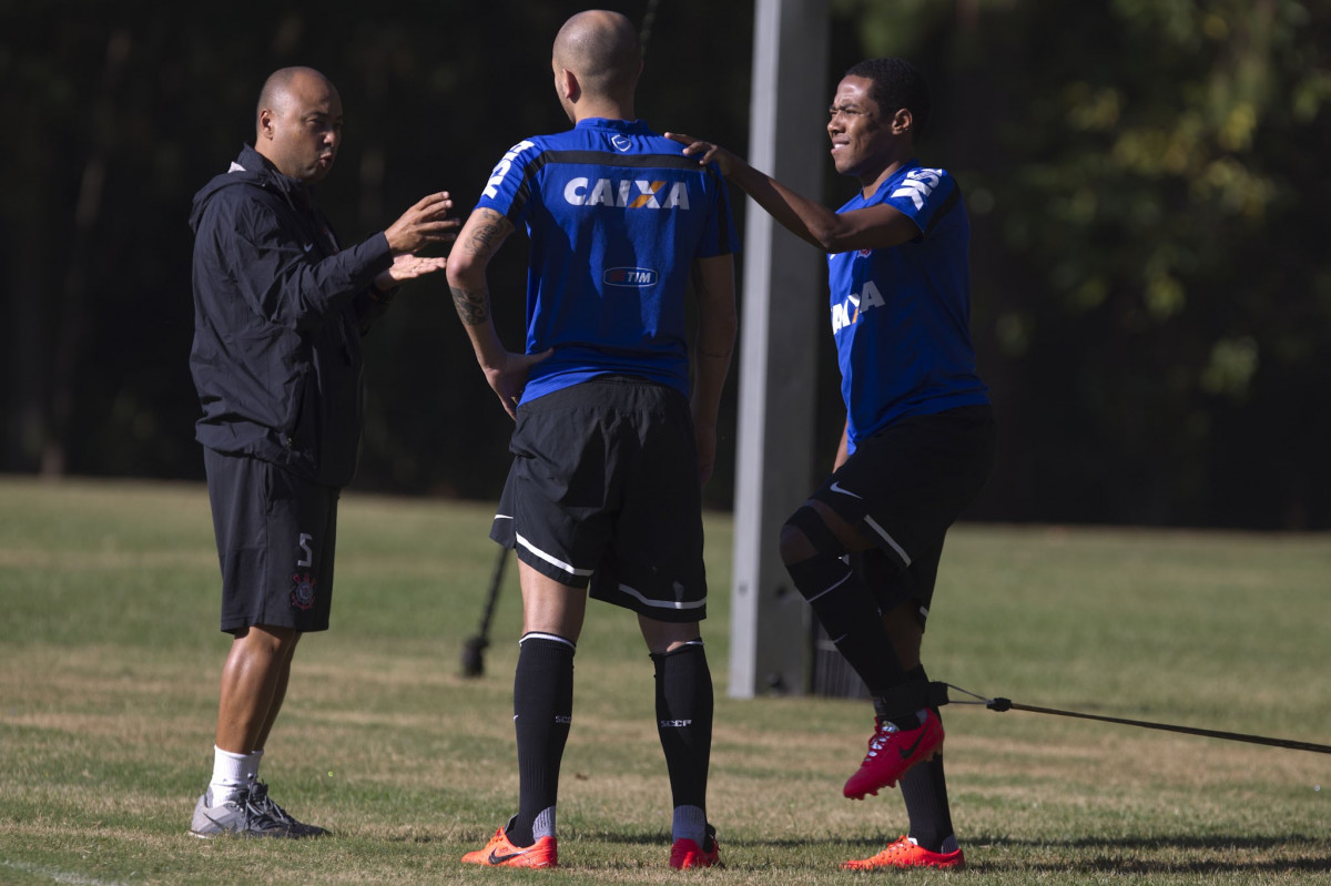 Durante o treino desta manh no Hotel Fazenda das Amoreiras, na cidade de Extrema/MG. O time faz uma intertemporada preparando-se para o prximo jogo dia 17/07 contra o Internacional/RS, na Arena Corinthians, vlido pela 10 rodada do Campeonato Brasileiro de 2014