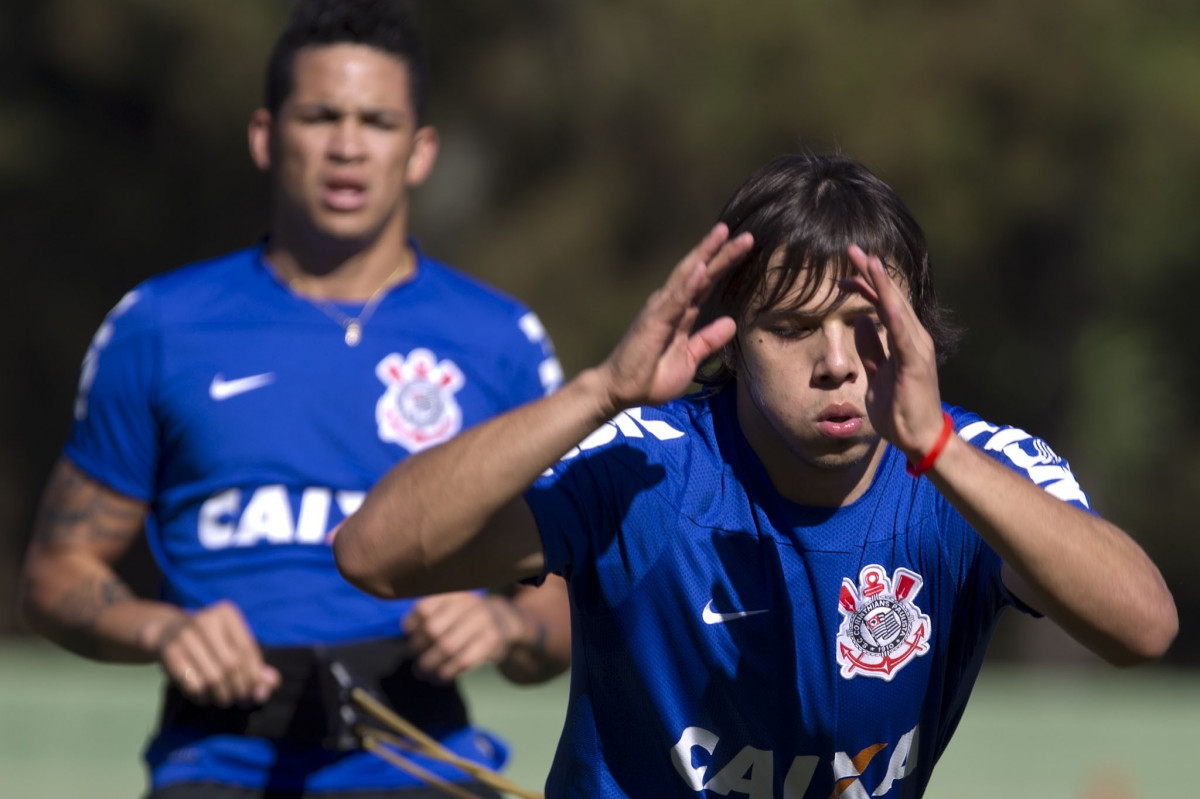 Durante o treino desta manh no Hotel Fazenda das Amoreiras, na cidade de Extrema/MG. O time faz uma intertemporada preparando-se para o prximo jogo dia 17/07 contra o Internacional/RS, na Arena Corinthians, vlido pela 10 rodada do Campeonato Brasileiro de 2014