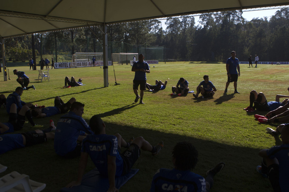 Durante o treino desta manh no Hotel Fazenda das Amoreiras, na cidade de Extrema/MG. O time faz uma intertemporada preparando-se para o prximo jogo dia 17/07 contra o Internacional/RS, na Arena Corinthians, vlido pela 10 rodada do Campeonato Brasileiro de 2014