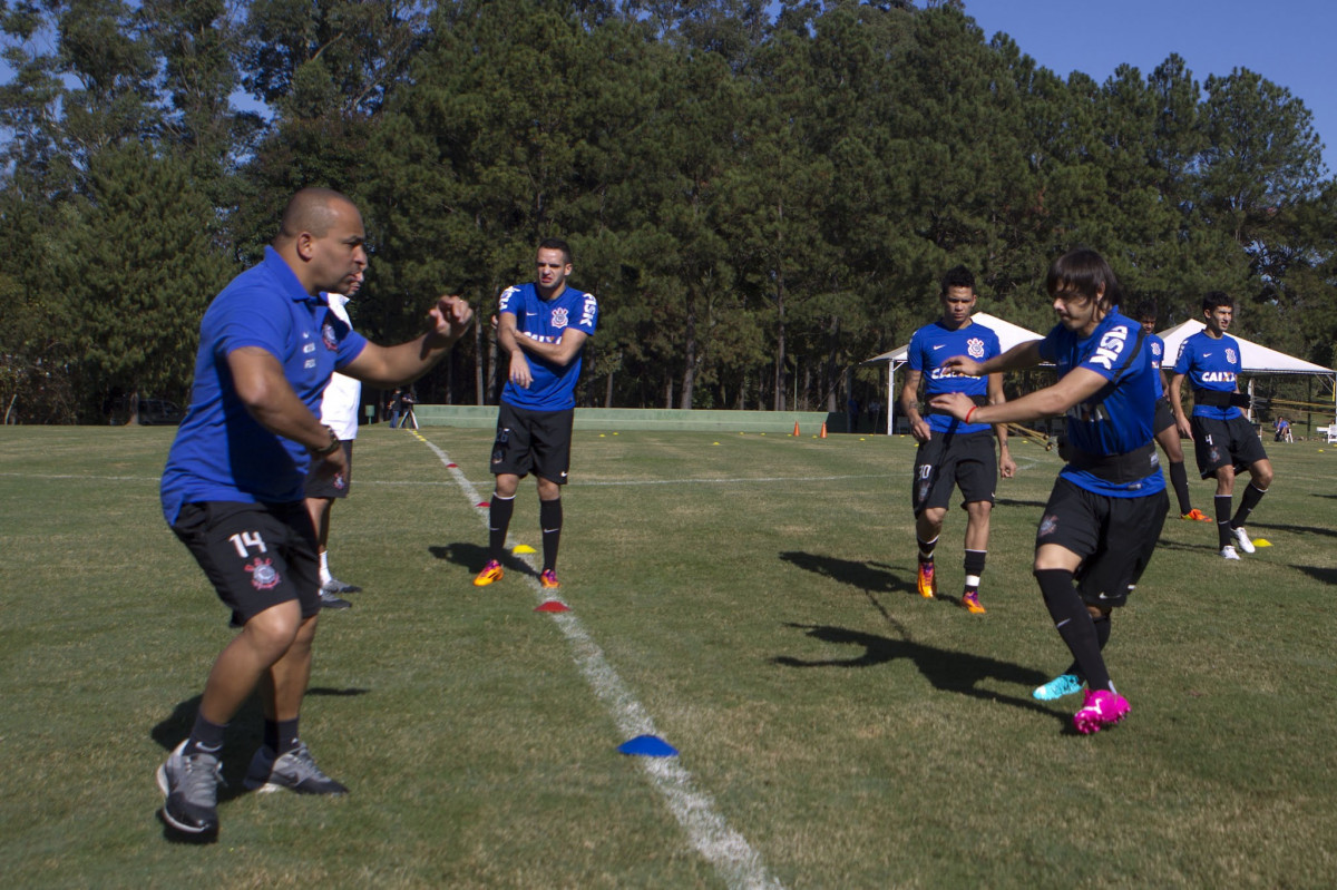 Durante o treino desta manh no Hotel Fazenda das Amoreiras, na cidade de Extrema/MG. O time faz uma intertemporada preparando-se para o prximo jogo dia 17/07 contra o Internacional/RS, na Arena Corinthians, vlido pela 10 rodada do Campeonato Brasileiro de 2014