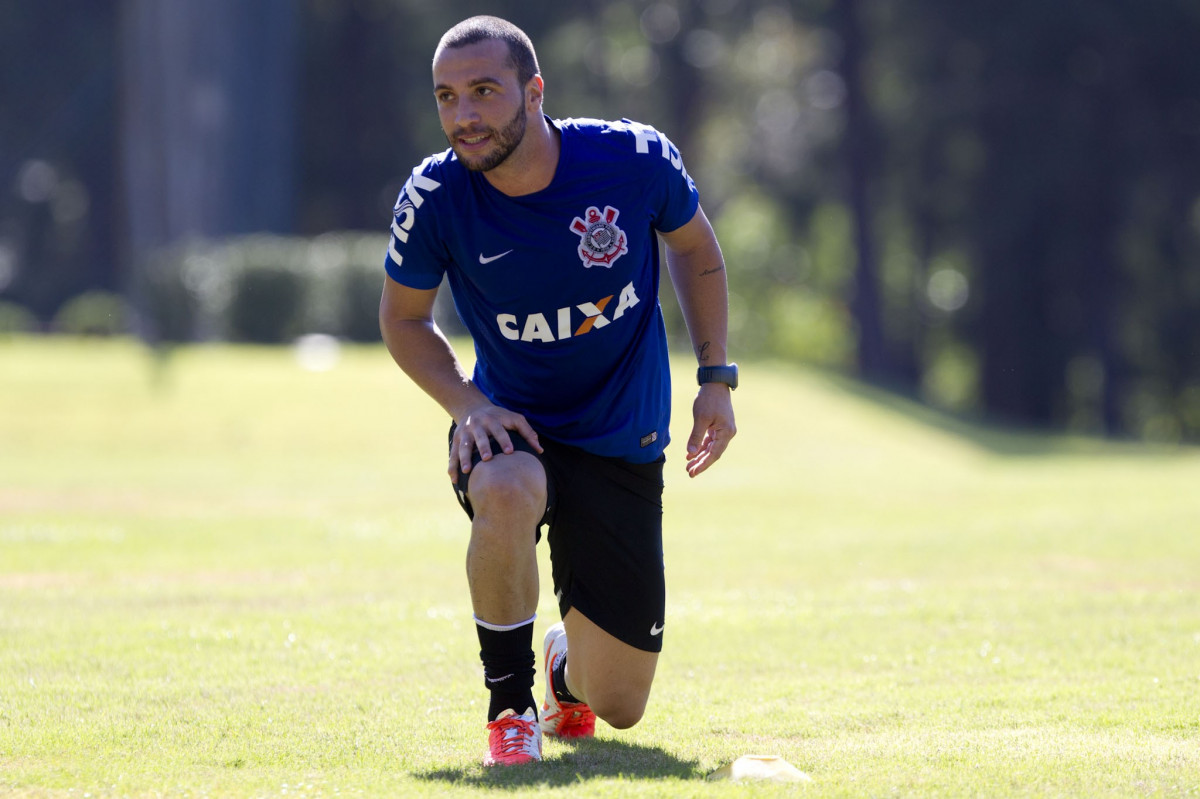 Durante o treino desta manh no Hotel Fazenda das Amoreiras, na cidade de Extrema/MG. O time faz uma intertemporada preparando-se para o prximo jogo dia 17/07 contra o Internacional/RS, na Arena Corinthians, vlido pela 10 rodada do Campeonato Brasileiro de 2014