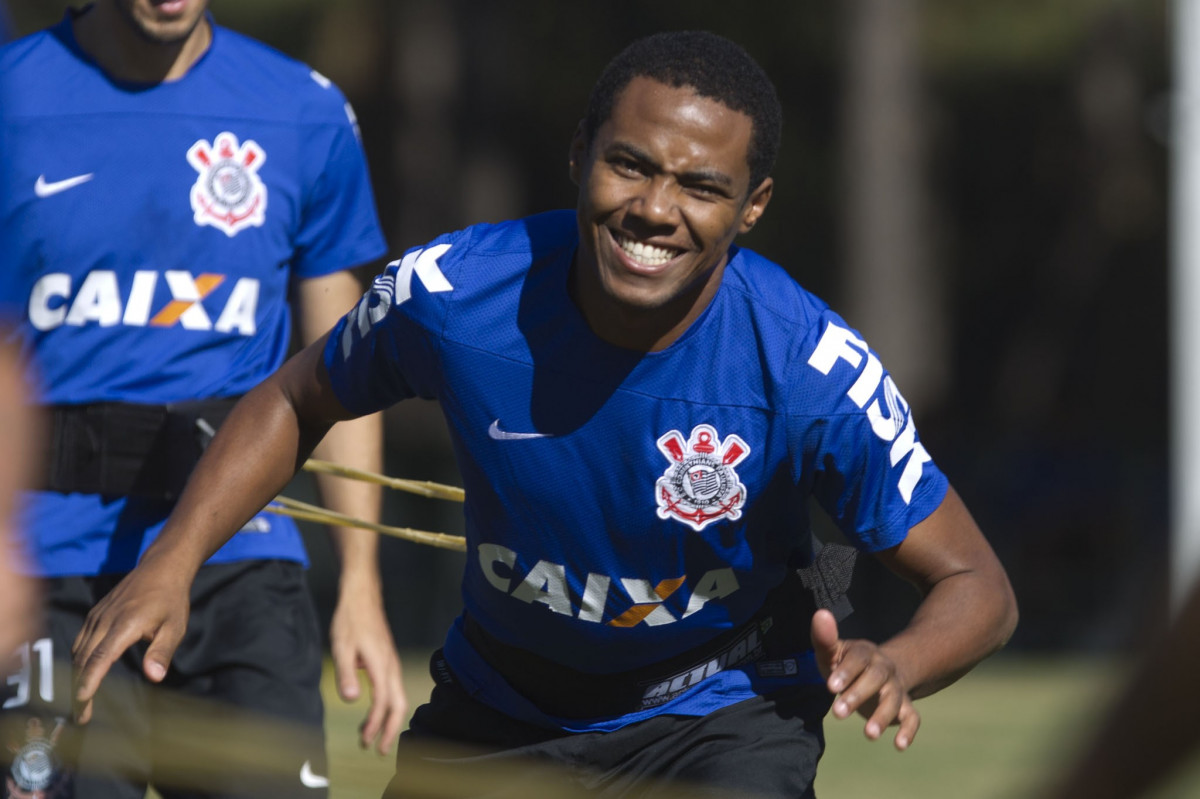 Durante o treino desta manh no Hotel Fazenda das Amoreiras, na cidade de Extrema/MG. O time faz uma intertemporada preparando-se para o prximo jogo dia 17/07 contra o Internacional/RS, na Arena Corinthians, vlido pela 10 rodada do Campeonato Brasileiro de 2014