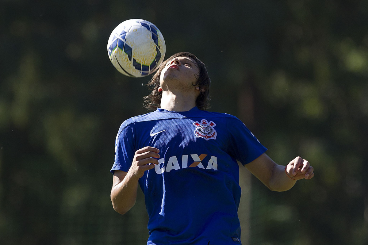 Durante o treino desta manh no Hotel Fazenda das Amoreiras, na cidade de Extrema/MG. O time faz uma intertemporada preparando-se para o prximo jogo dia 17/07 contra o Internacional/RS, na Arena Corinthians, vlido pela 10 rodada do Campeonato Brasileiro de 2014