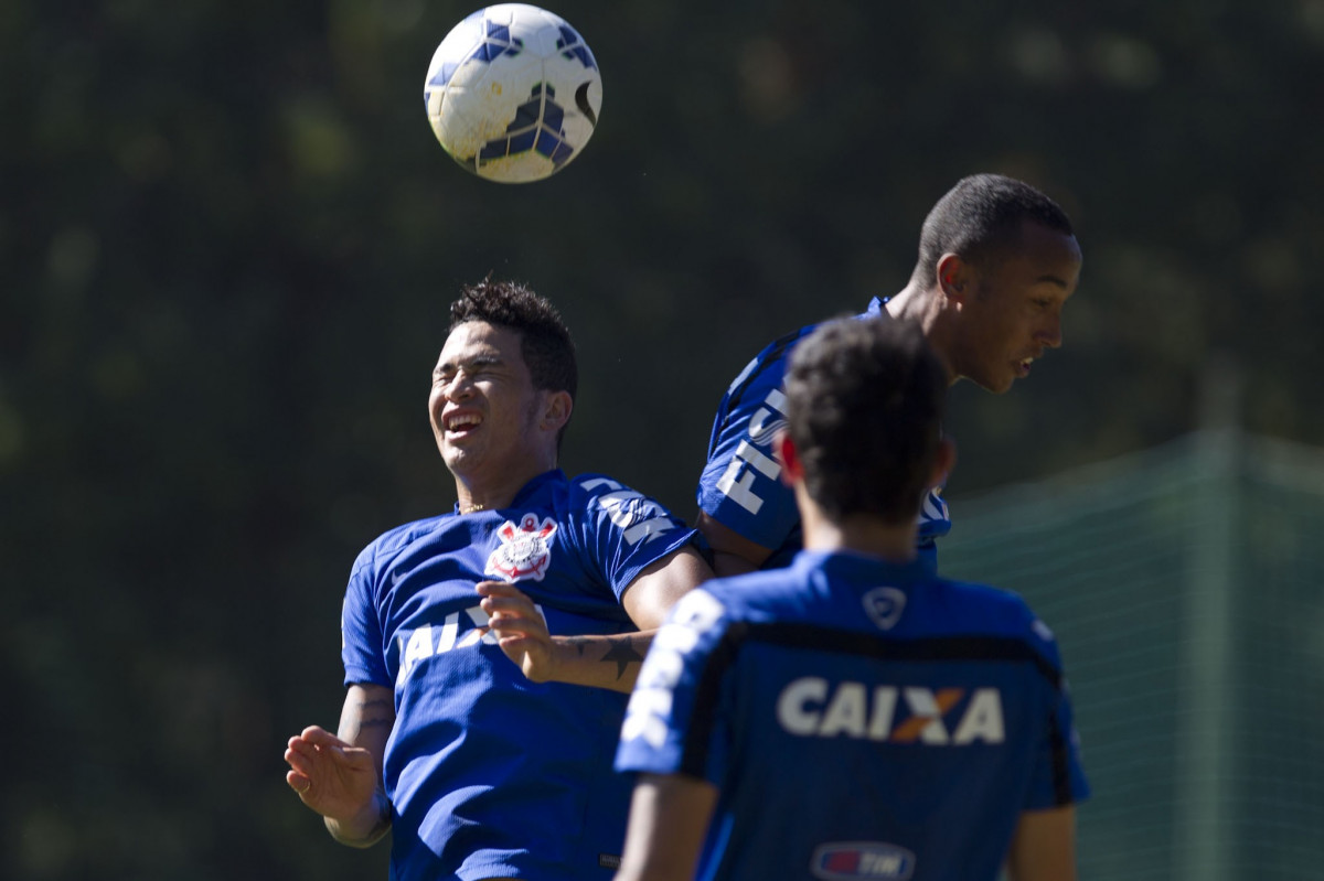 Durante o treino desta manh no Hotel Fazenda das Amoreiras, na cidade de Extrema/MG. O time faz uma intertemporada preparando-se para o prximo jogo dia 17/07 contra o Internacional/RS, na Arena Corinthians, vlido pela 10 rodada do Campeonato Brasileiro de 2014