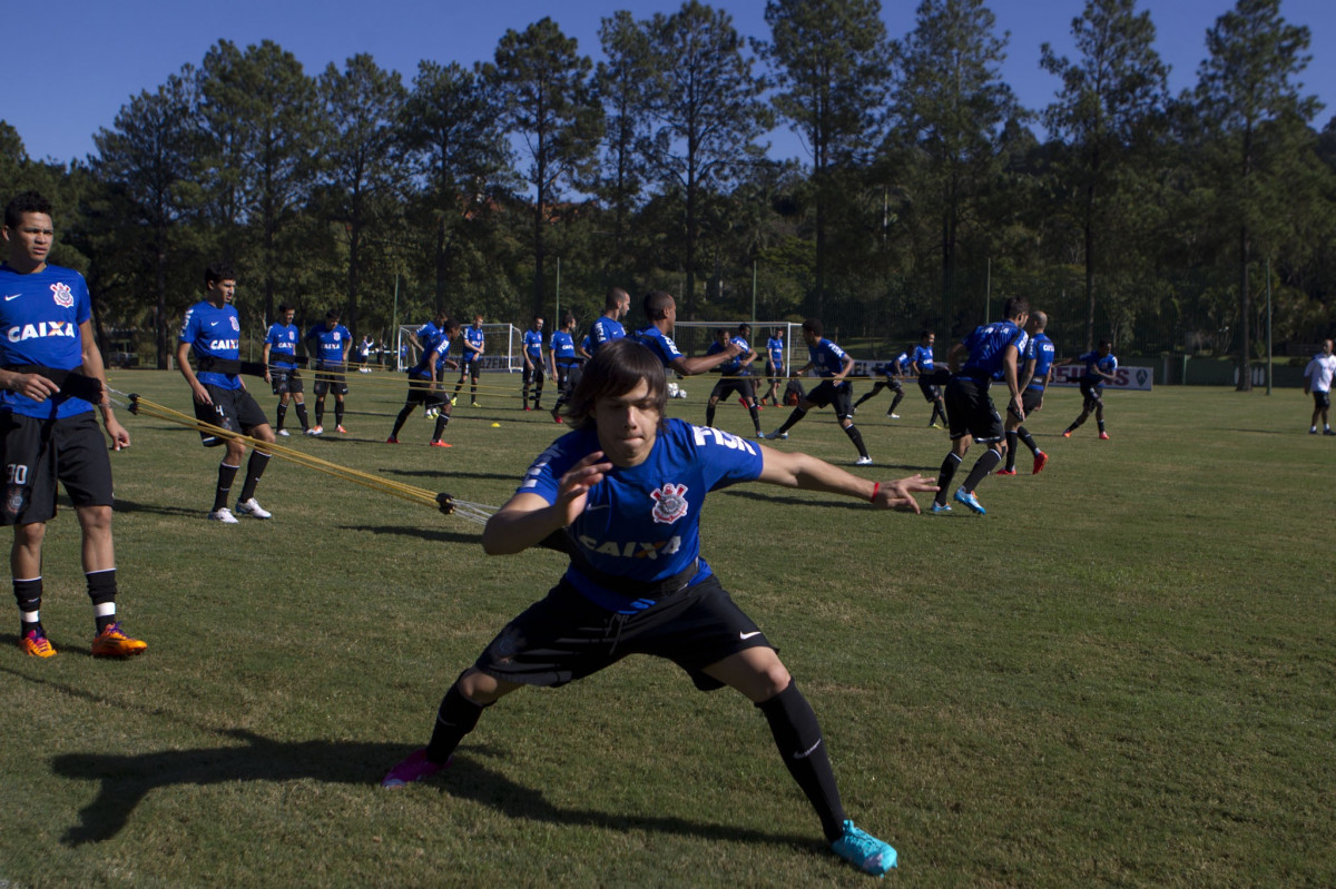 Durante o treino desta manh no Hotel Fazenda das Amoreiras, na cidade de Extrema/MG. O time faz uma intertemporada preparando-se para o prximo jogo dia 17/07 contra o Internacional/RS, na Arena Corinthians, vlido pela 10 rodada do Campeonato Brasileiro de 2014