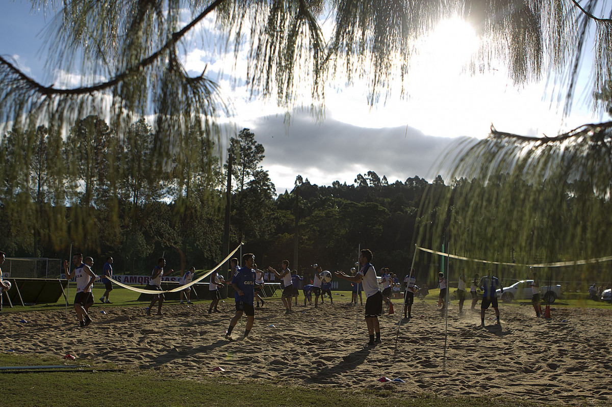 Durante o treino desta tarde no Hotel Fazenda das Amoreiras na cidade de Extrema/MG. O time faz uma intertemporada preparando-se para o prximo jogo dia 17/07 contra o Internacional/RS, na Arena Corinthians, vlido pela 10 rodada do Campeonato Brasileiro de 2014