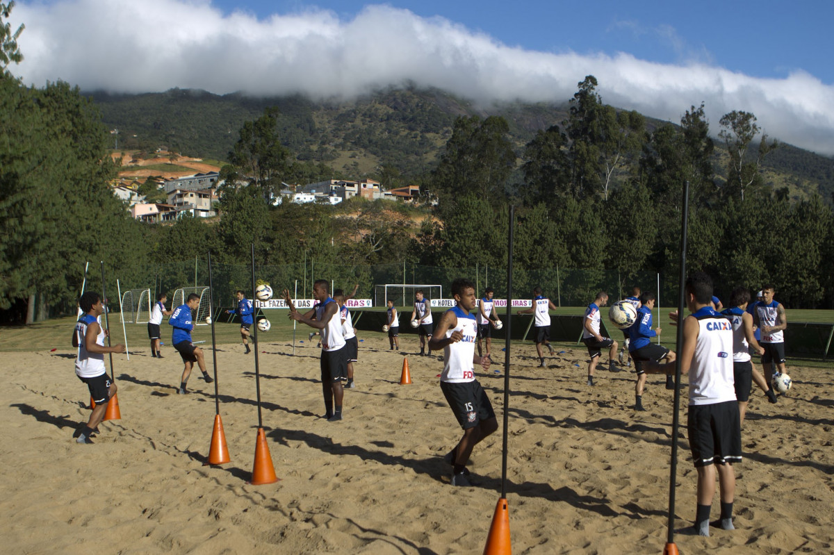 Durante o treino desta tarde no Hotel Fazenda das Amoreiras na cidade de Extrema/MG. O time faz uma intertemporada preparando-se para o prximo jogo dia 17/07 contra o Internacional/RS, na Arena Corinthians, vlido pela 10 rodada do Campeonato Brasileiro de 2014